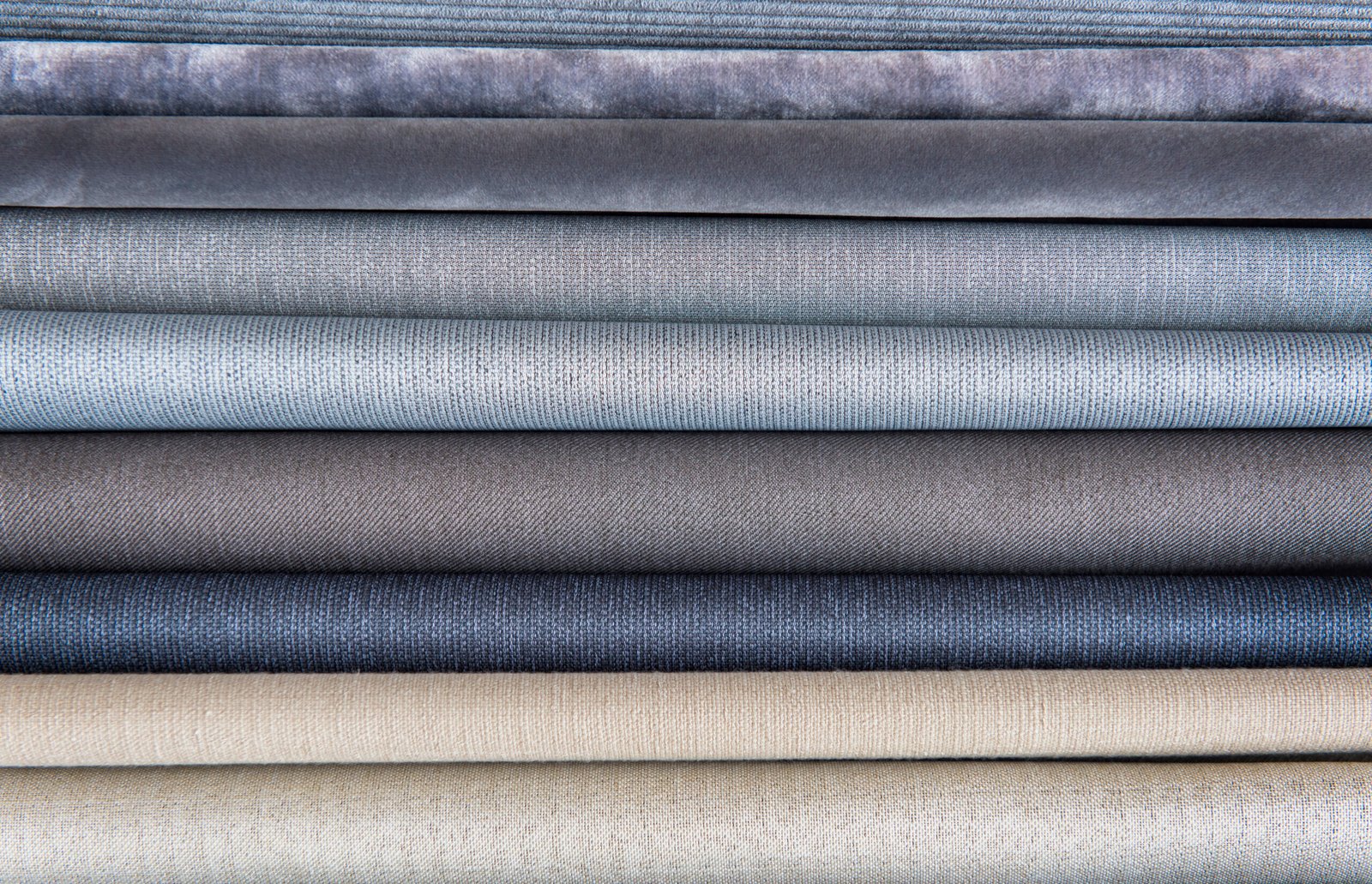Berkenalan dengan Kain Polyester : Pilihan Tepat untuk Kebutuhan Fashion dan Kain Berkualitas
